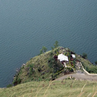 A house by Laka Tawar