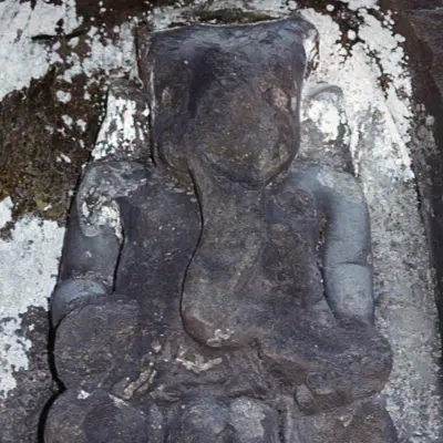 Shrine to Ganesha, Yeh Puluh
